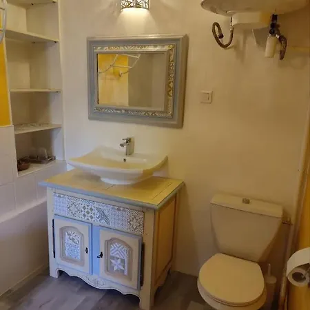 Semesterbostad Chez La Jolie Rosette - Maison De Village A 200m Du Canal Du Midi *